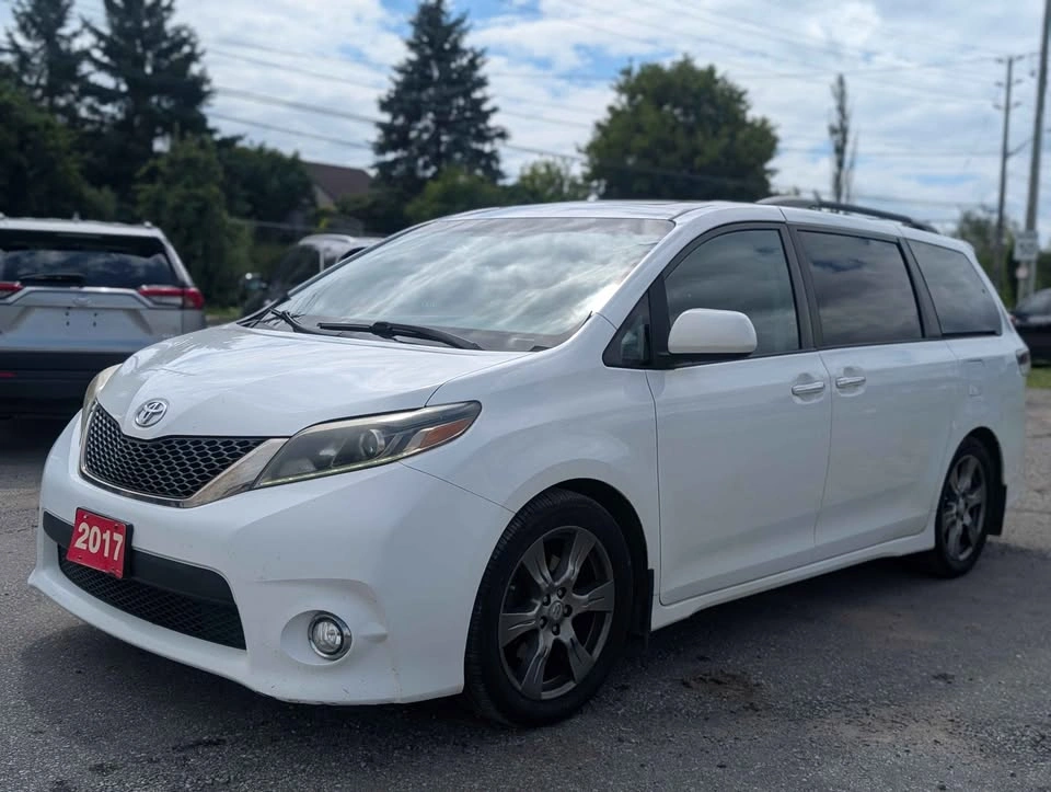 2017 Toyota Sienna - photo 3