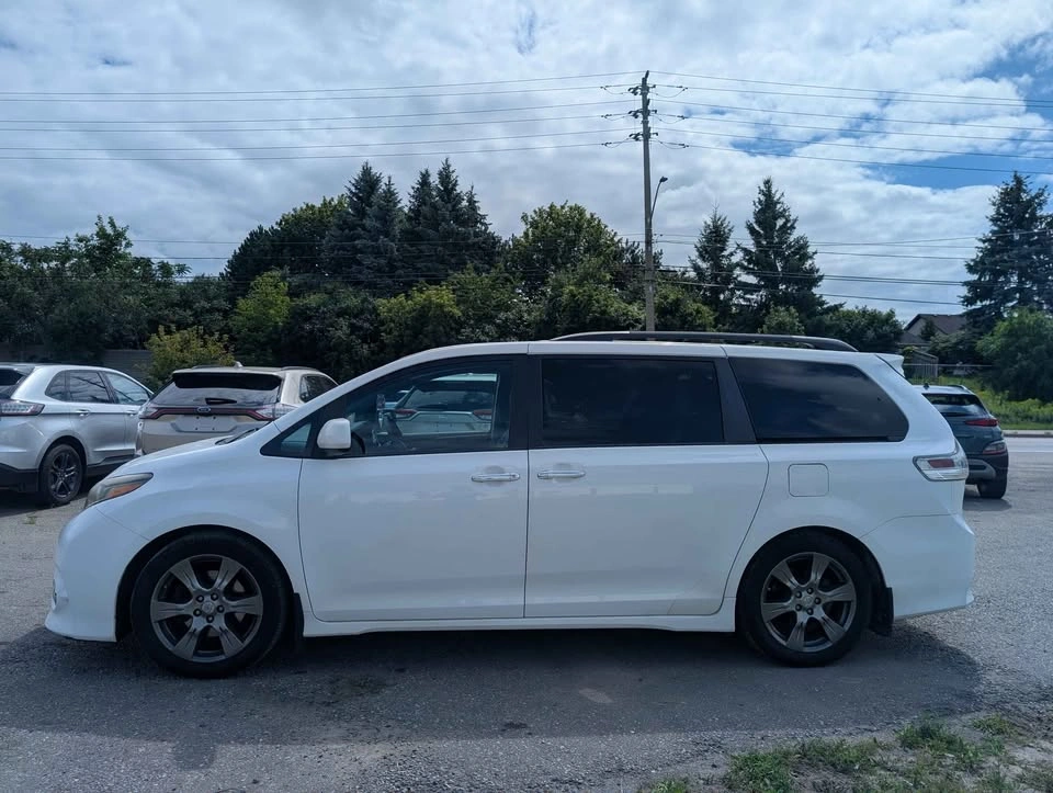 2017 Toyota Sienna - photo 4