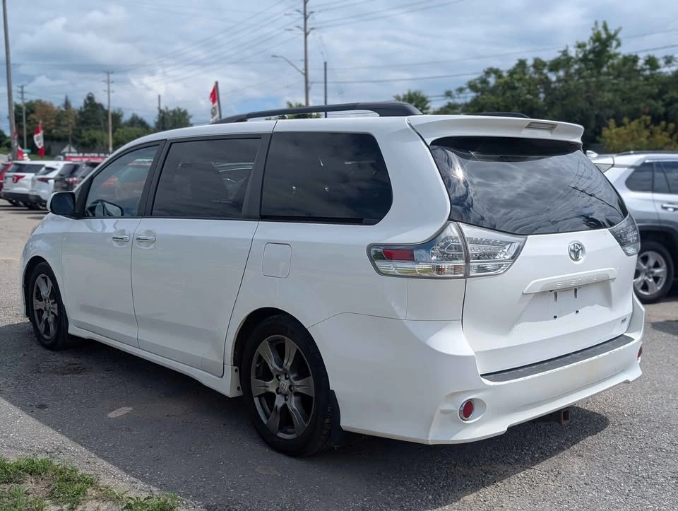 2017 Toyota Sienna - photo 5
