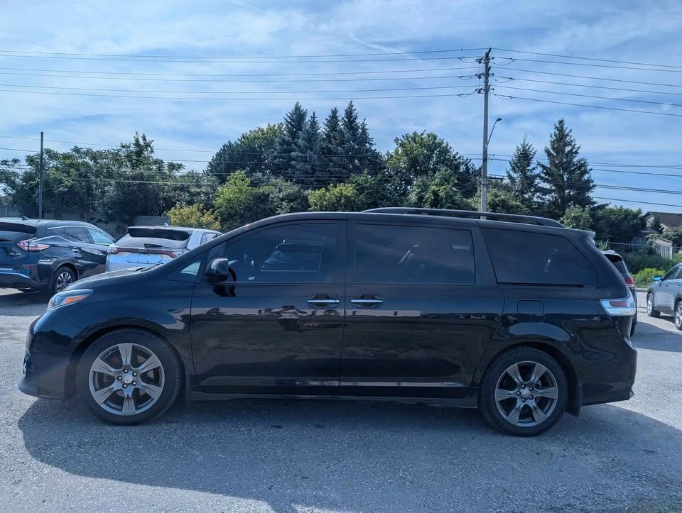 2017 Toyota Sienna - photo 4