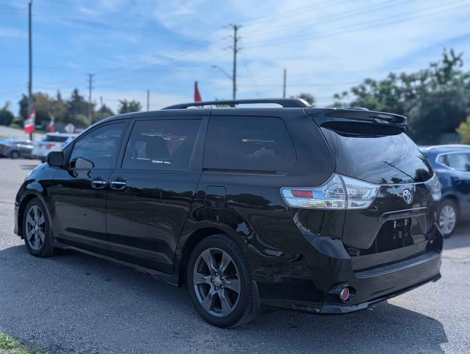 2017 Toyota Sienna - photo 5