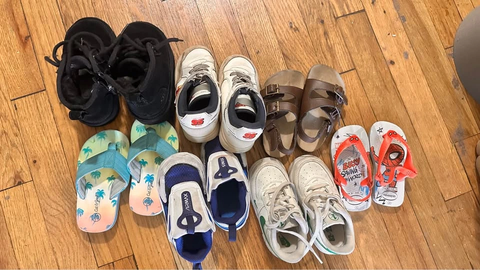 Kids shoes bundle - photo 4