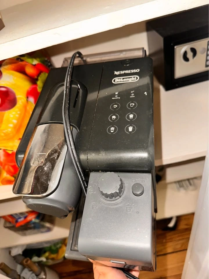 Nespresso De'longhi Lattissima - photo 3
