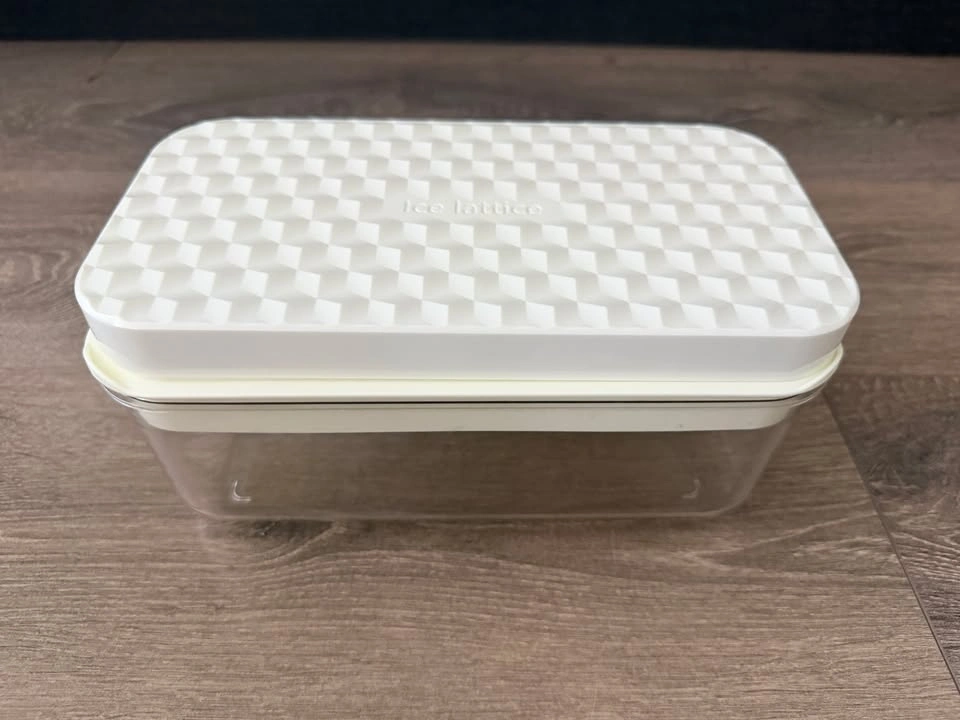 Press-to-Release Ice Cube Tray Set with Storage Bin & Scoop - photo 2