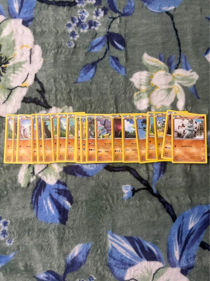 Pokémon TCG Card Bulk Lot (XY Era) - photo 2