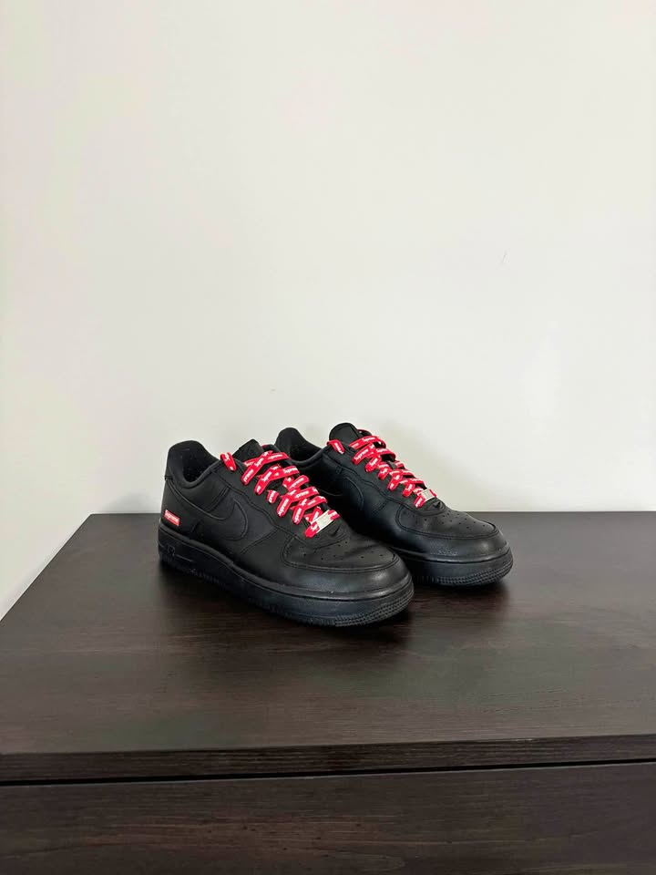 Nike AirForce 1 X Supreme Black