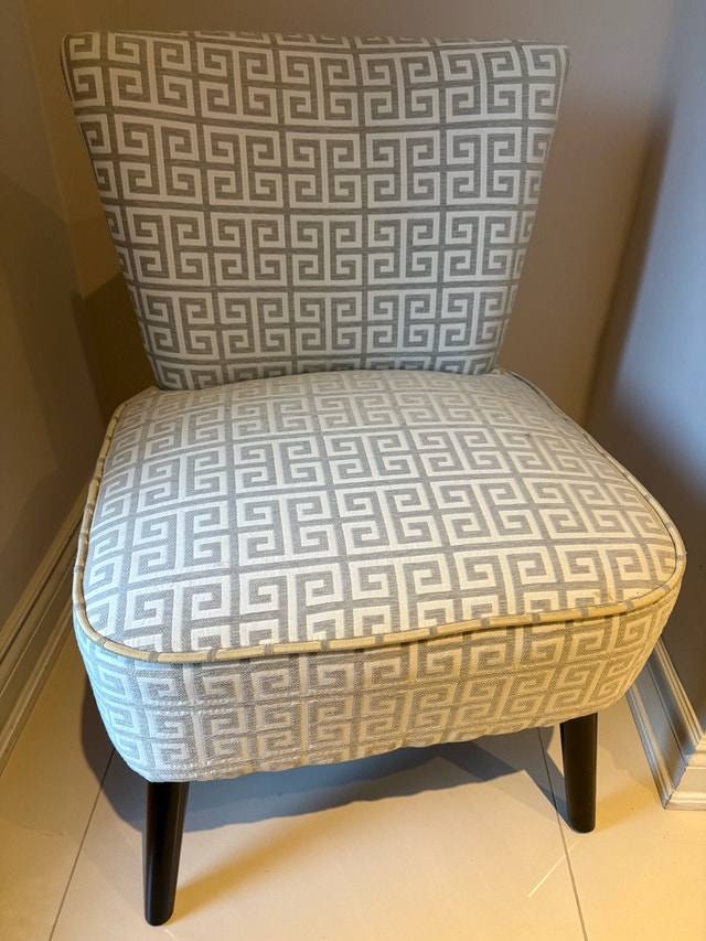 Accent Chair with Geometric Pattern
