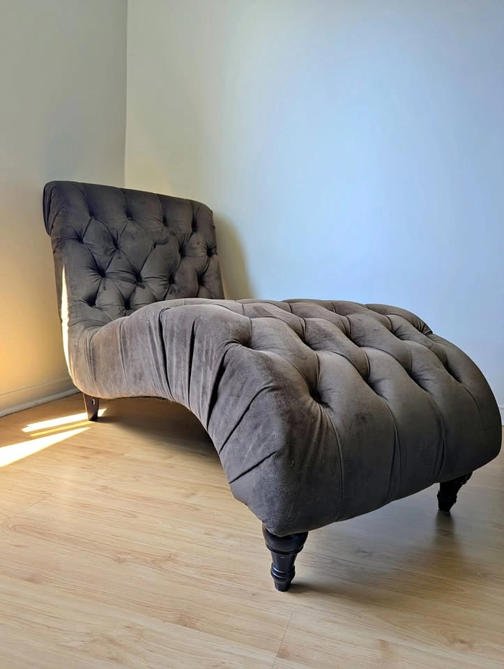 Tufted Velvet Chaise Lounge - 5'L x 26"W x 3'H - Sturdy Frame