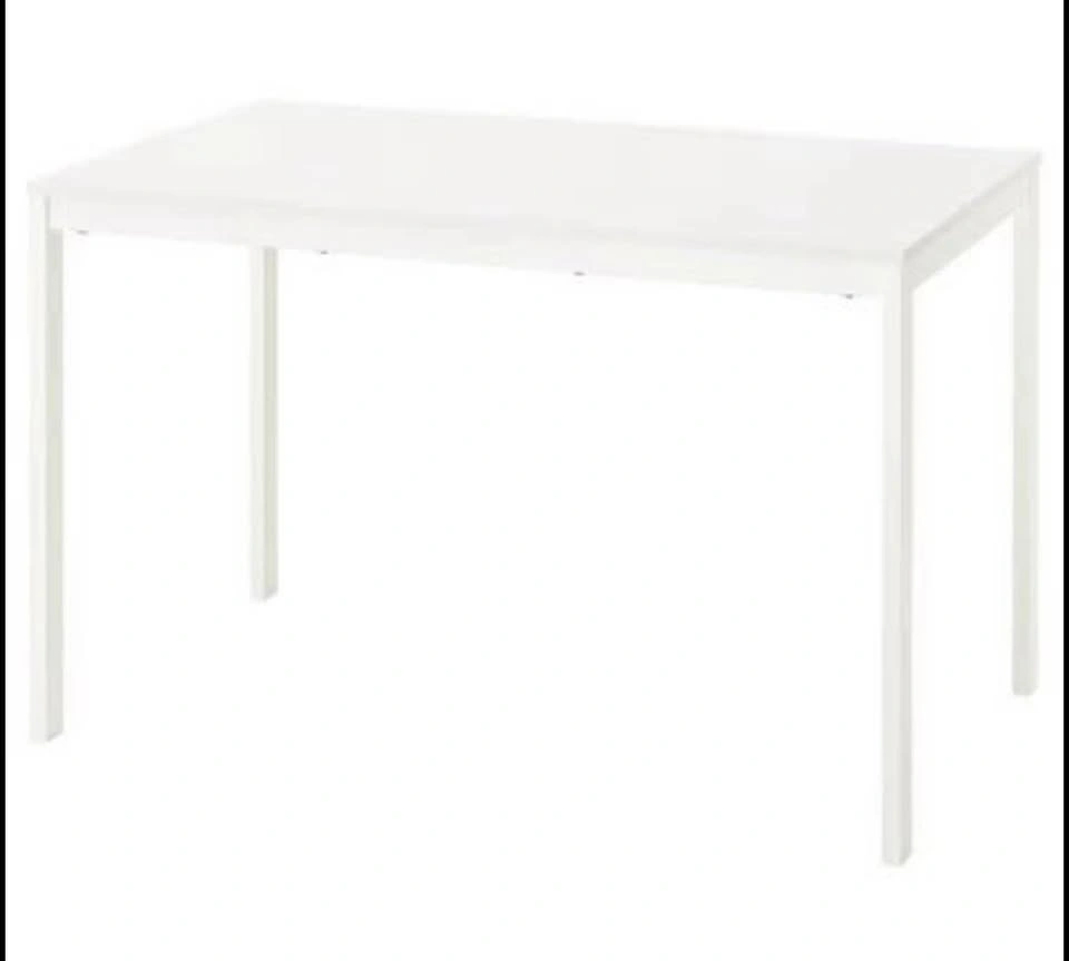 IKEA EKEDALEN Table and 6 BERGMUND Chairs - photo 2