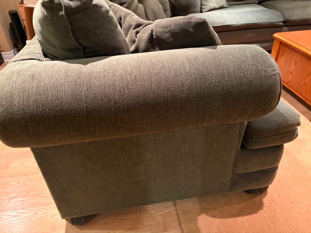 LA-Z-Boy Sofa & Loveseat Combo - photo 4