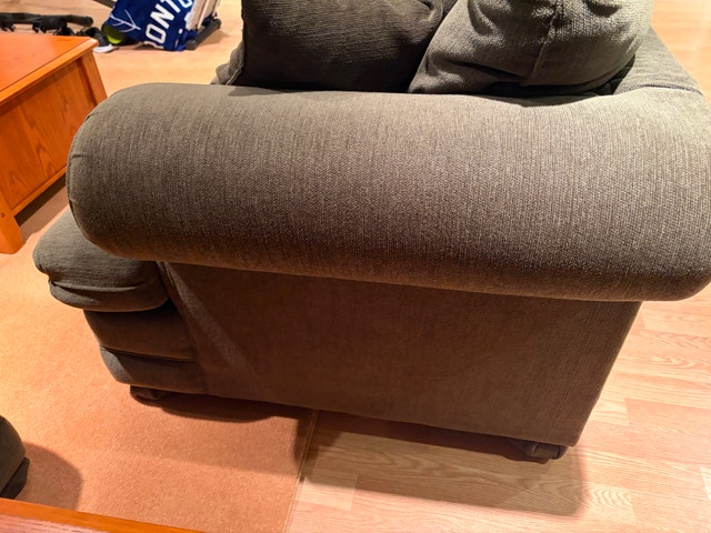 LA-Z-Boy Sofa & Loveseat Combo - photo 5