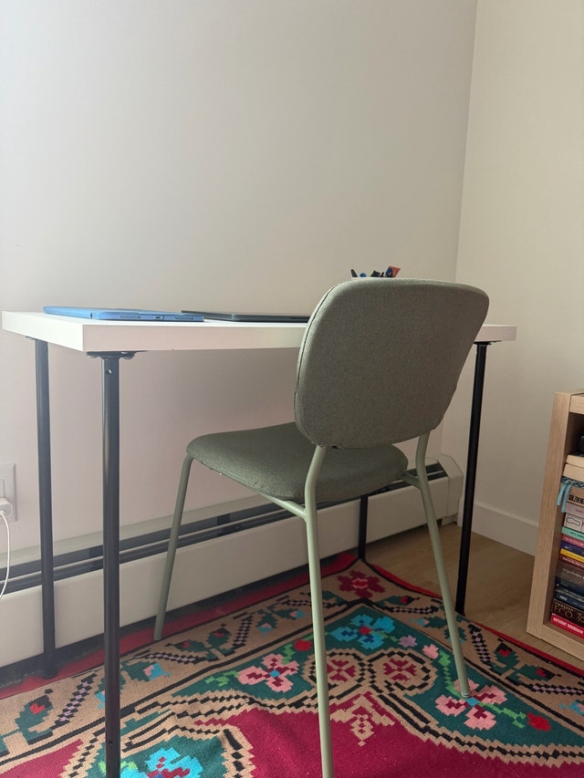 Cute Work Desk & Chair - photo 2
