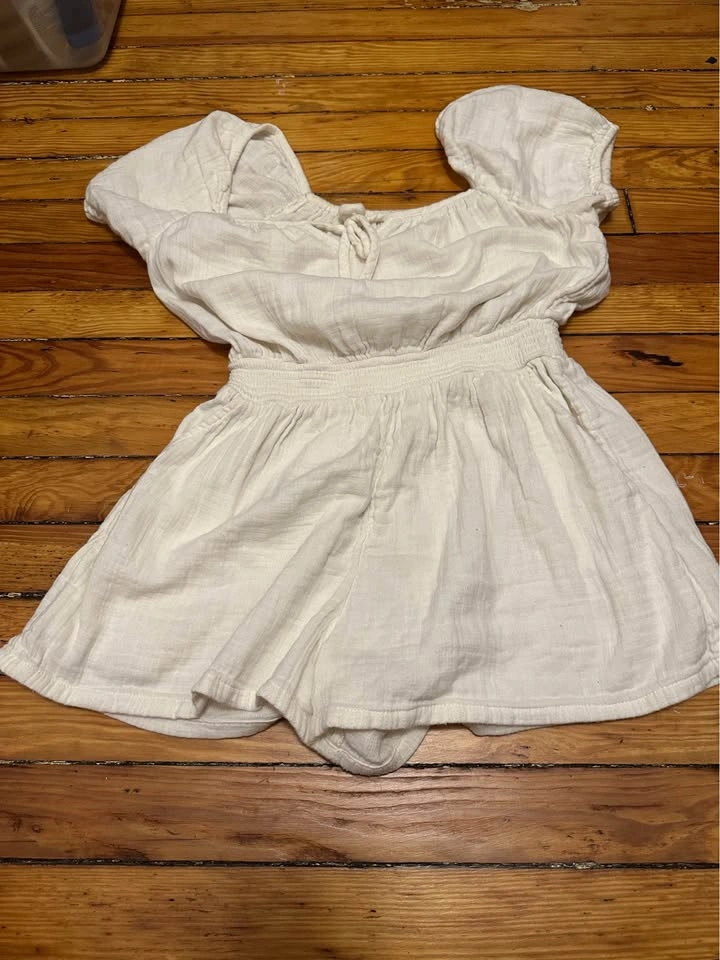 Women’s Clothing Bundle Size S/M - 6 Items - photo 2