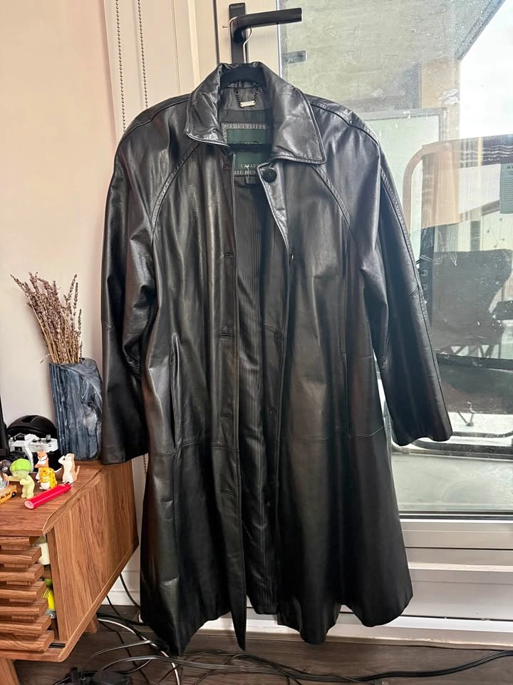 Genuine leather trench coat - Danier