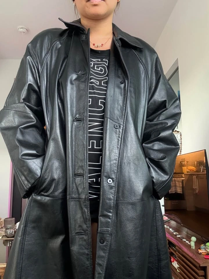 Genuine leather trench coat - Danier - photo 3