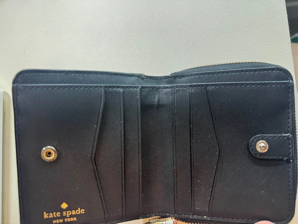 Kate Spade Wallet - photo 3