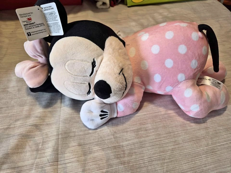 Minnie Mouse - Sleeping Plushie - NEW