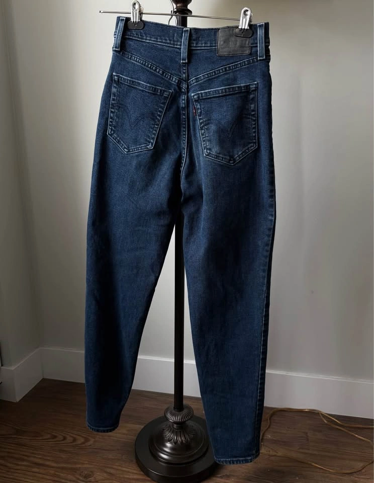 Women’s Levi’s Dark Denim Jeans | Size 26 - photo 2