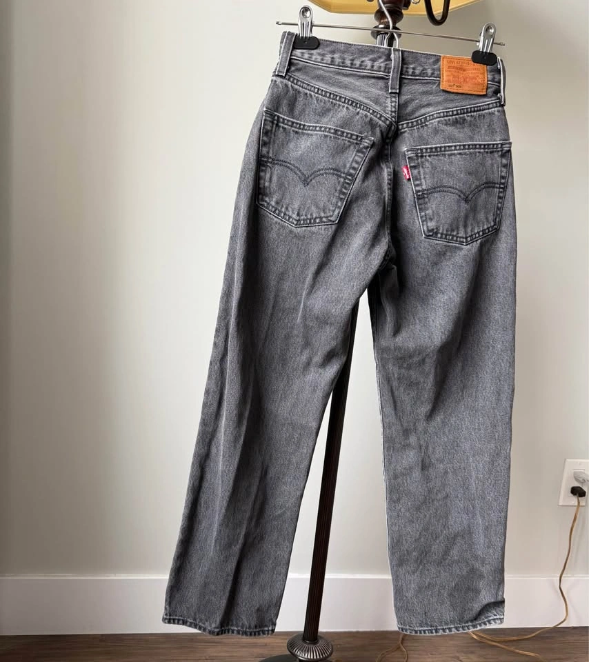 Women’s Levi’s Jeans | Size: 24 - photo 3