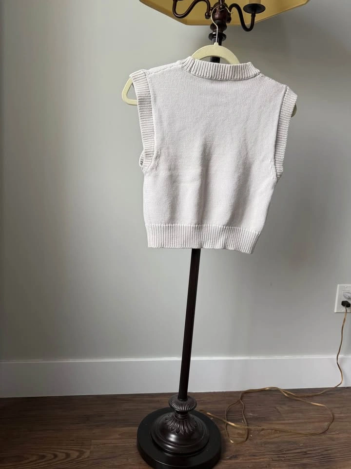 Wilfred Aritzia Sleeveless Sweater - photo 2