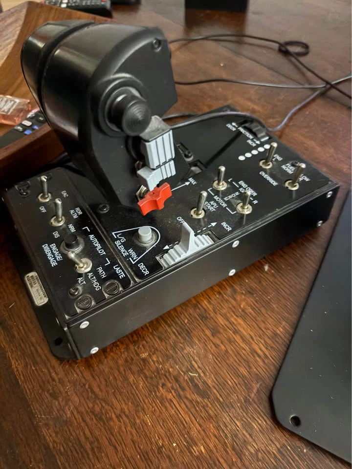Thrustmaster HOTAS Warthog Flight Stick and Throttle - photo 4