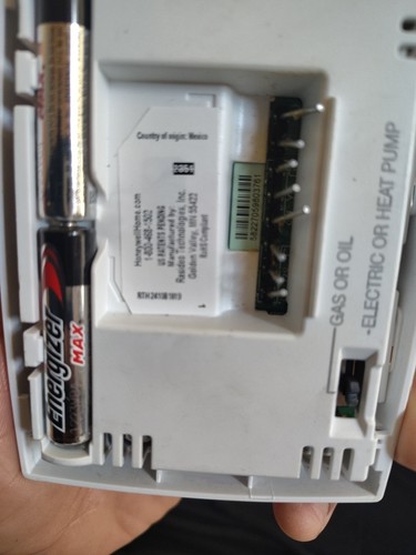 Honeywell Home RTH241081019 White Thermostat - photo 2