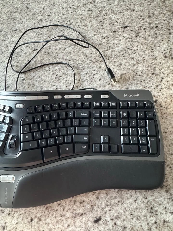 Microsoft Natural Ergonomic Keyboard 4000 (v1.0) - photo 3