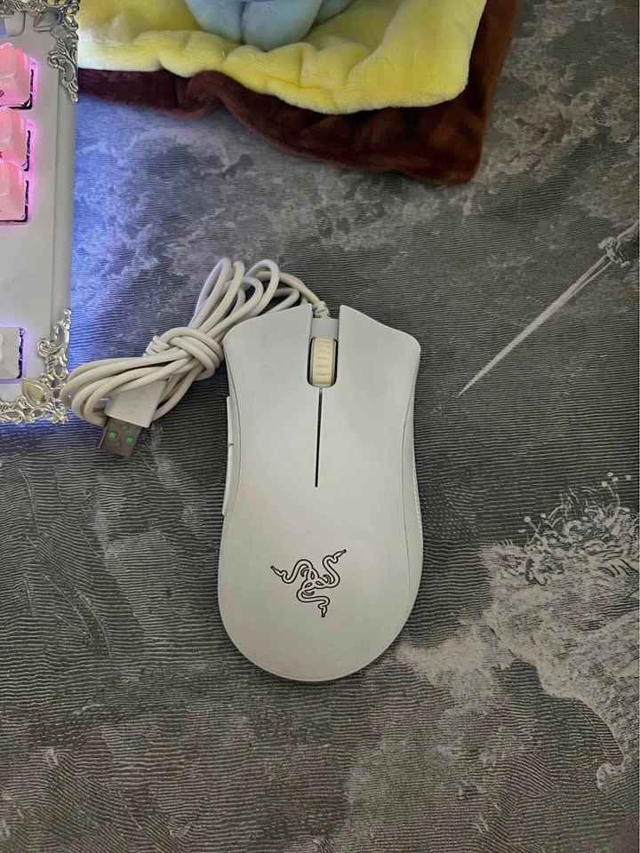 Razer Deathadder Essential - White