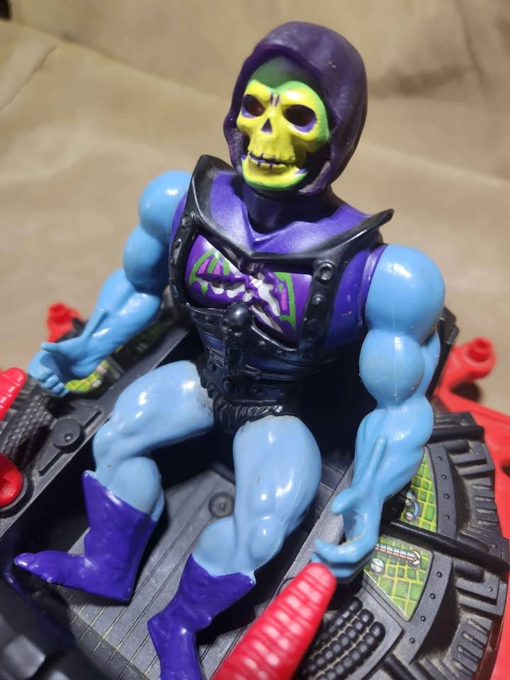 Vintage 1984 Masters of the Universe Land Shark & Skeletor - photo 2