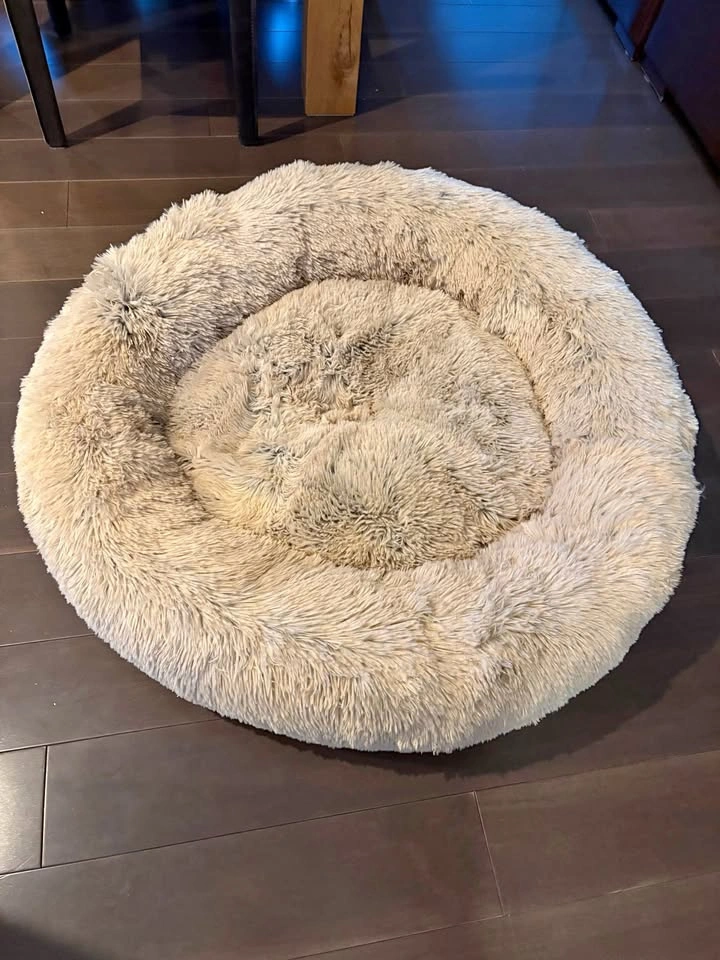 Calming Pet Bed Taupe Shag