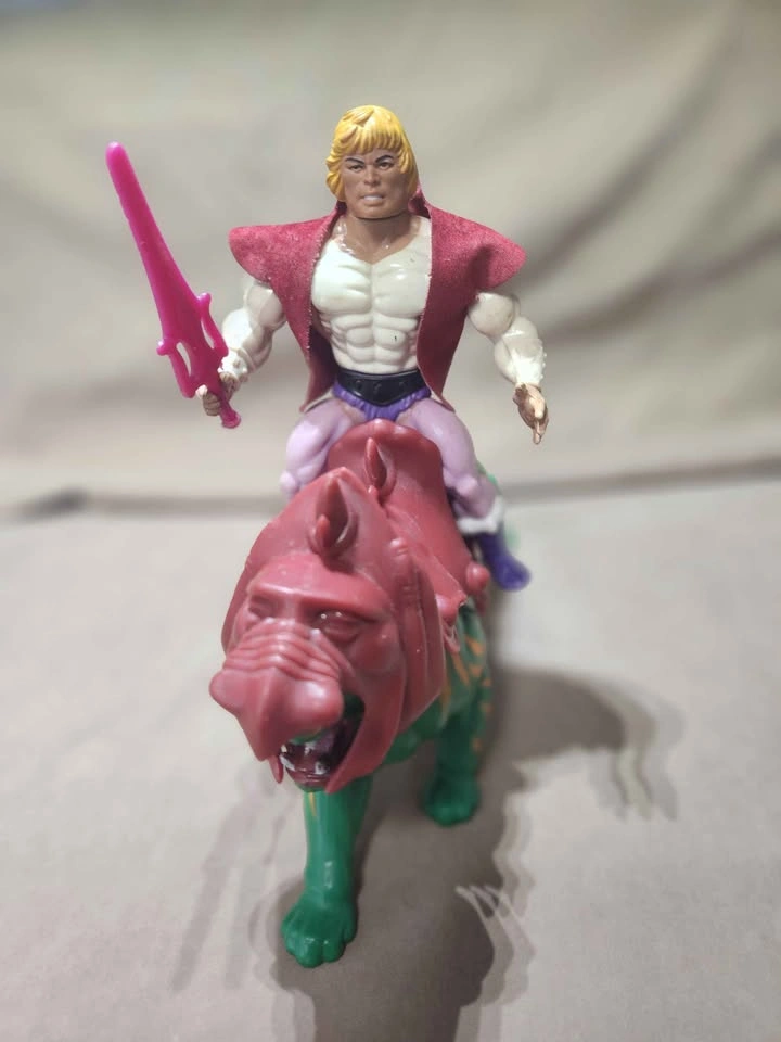 Vintage 1980s Masters of the Universe - Prince Adam & Battle Cat - photo 2