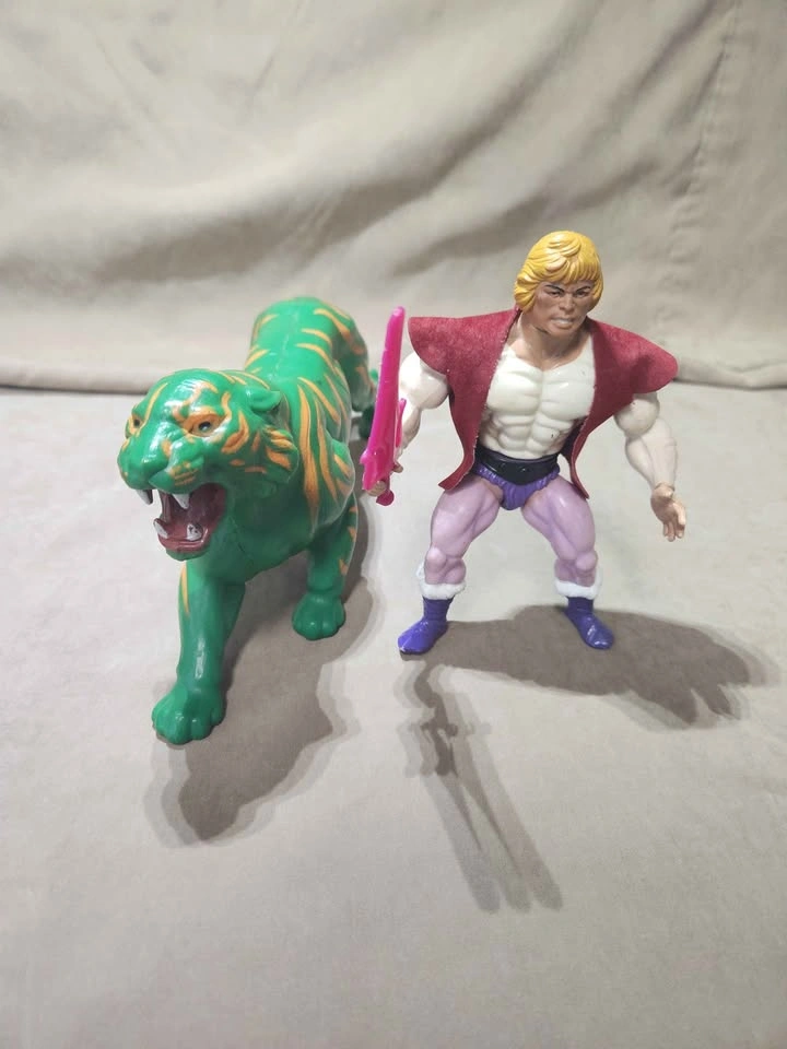 Vintage 1980s Masters of the Universe - Prince Adam & Battle Cat - photo 3
