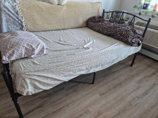 Twin Metal Bed Frame with Headboard and Footboard - photo 3