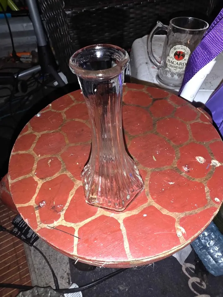 E. O. Brody company Cleveland Ohio clear glass flower vase image indicator(2)