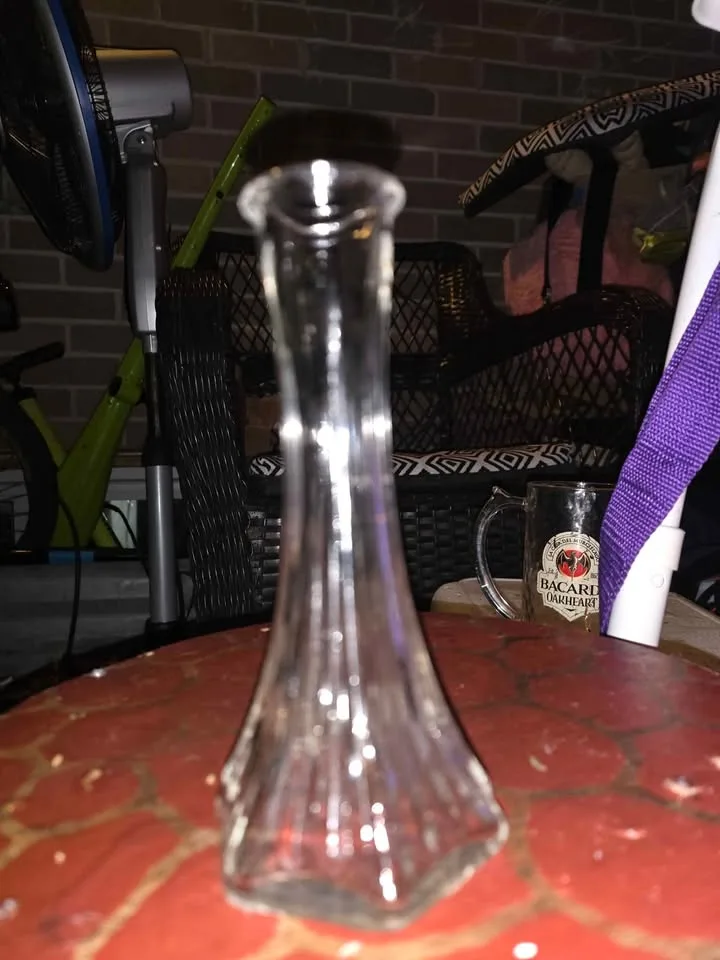 E. O. Brody company Cleveland Ohio clear glass flower vase image indicator(5)