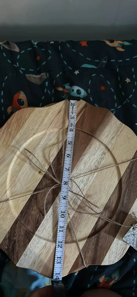 Set of 4 Scalloped Striped Wood Plates - photo 4