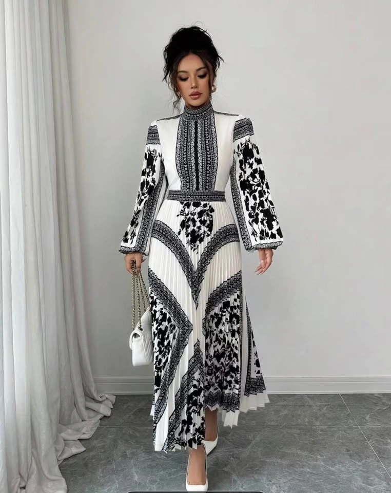Elegant Black & White Printed Pleated Maxi Dress - Size M - photo 4