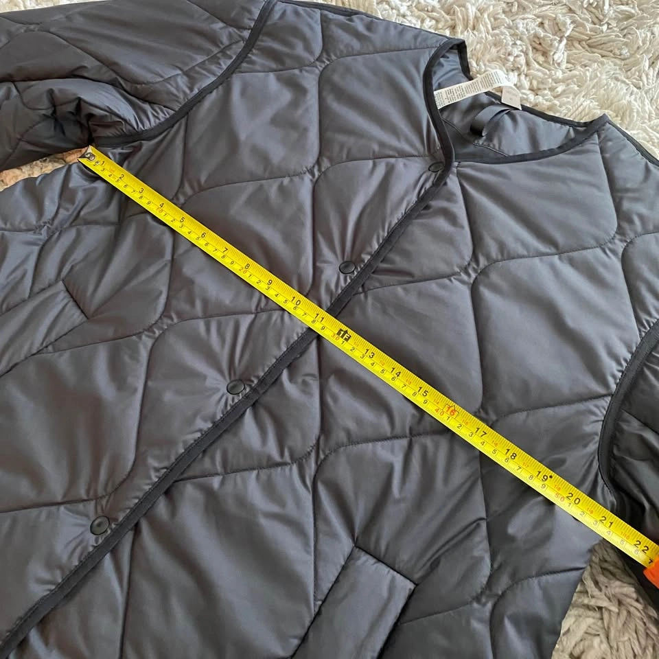 Lululemon Quilted Insulated Jacket - Size M - photo 3