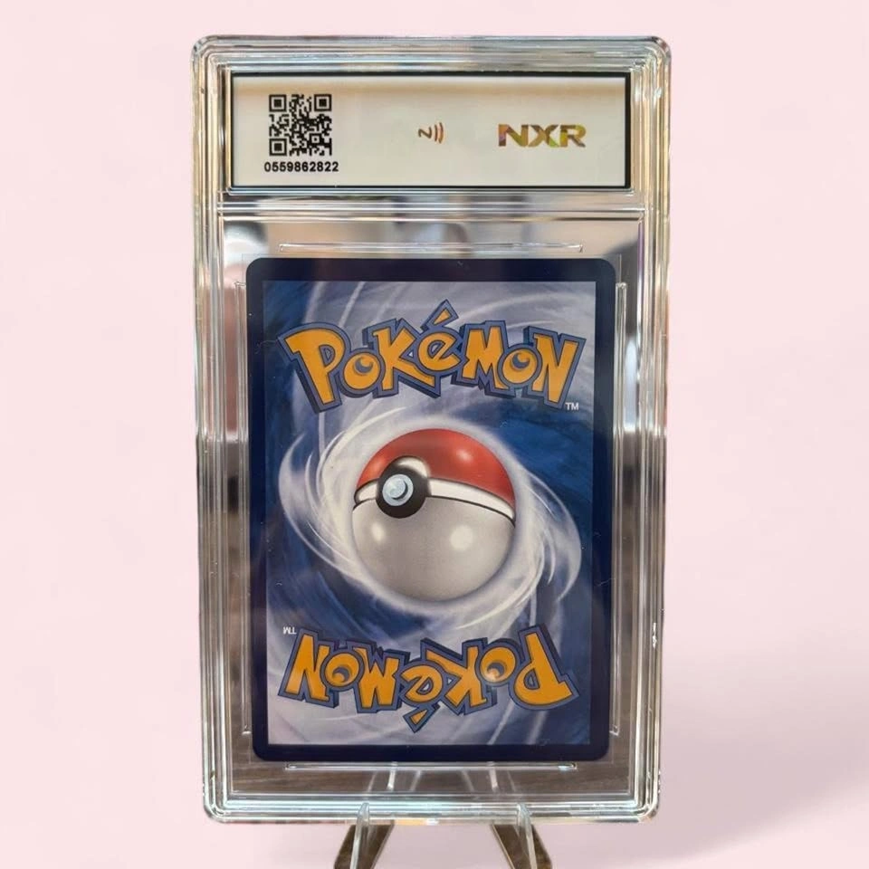 Eevee V Pokémon card (0113/15) graded ✨ - photo 2