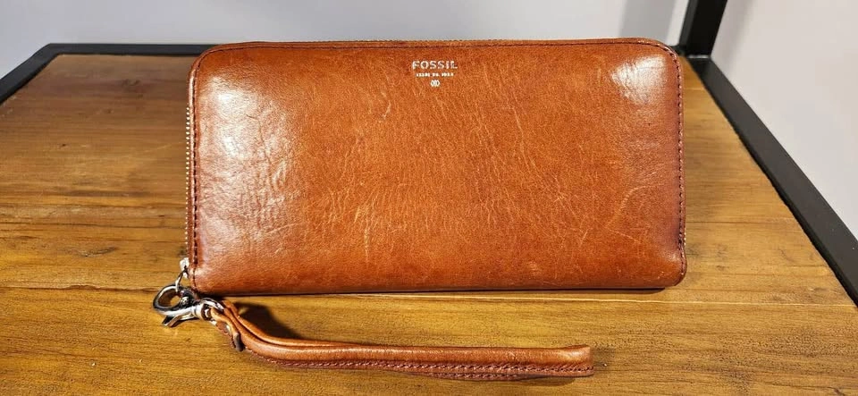 Fossil Leather Zip Wallet/Wristlet – $15