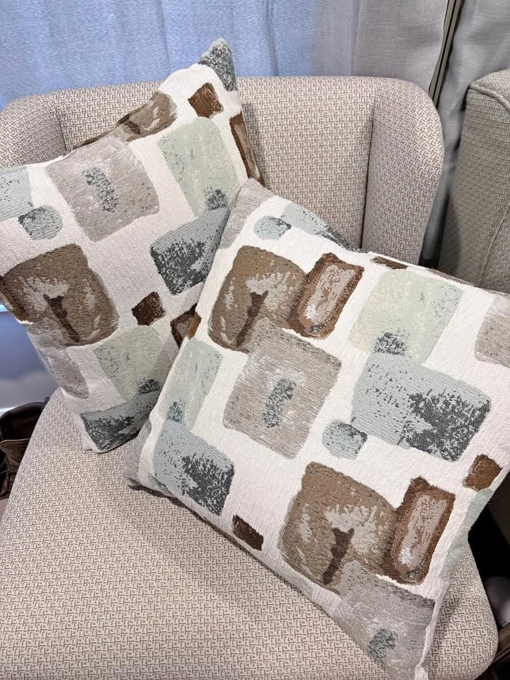 Throw Pillows – Set of 2