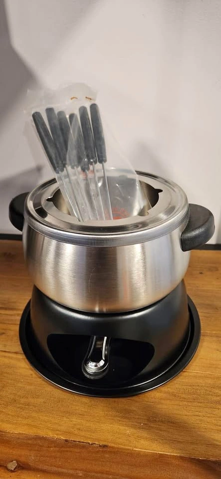 Fondue Set with 6 Plates & Forks