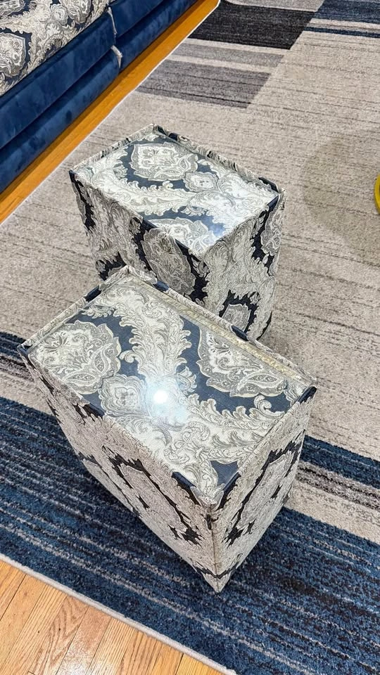 Couch set (Arabic style)