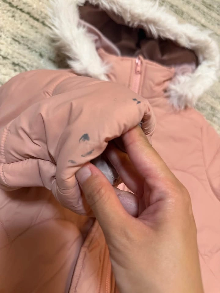 Girls Puffer Jacket Size 3-4 *Free Sling Bag* - photo 3