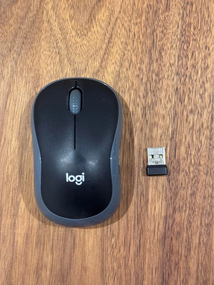 Logitech MK270 Wireless Keyboard and Mouse Combo - photo 3