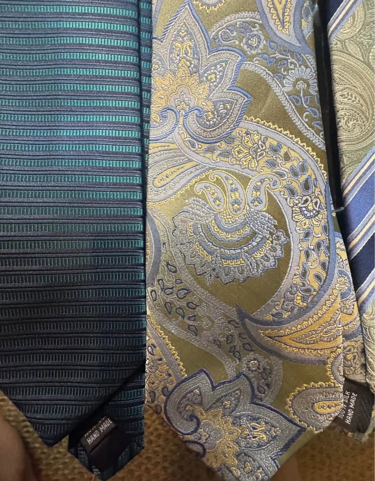 Lot of 4 Premium Men's 100% Silk Neckties – Handmade - photo 2