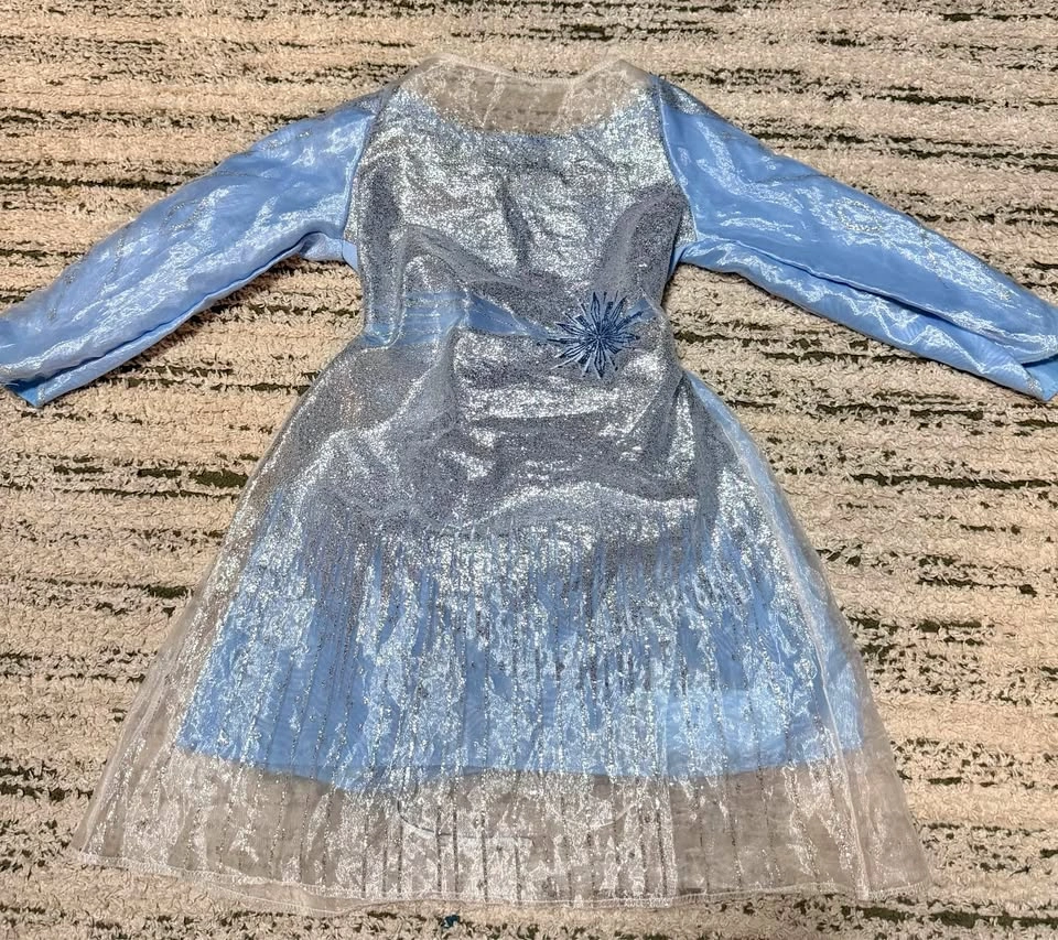 Disney Frozen Elsa Costume / Dress size 4-6