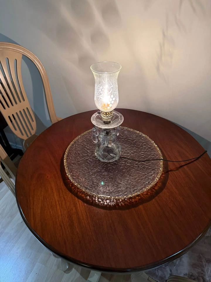 Round Pedestal Dining Table with 2 Chairs for staging - photo 3