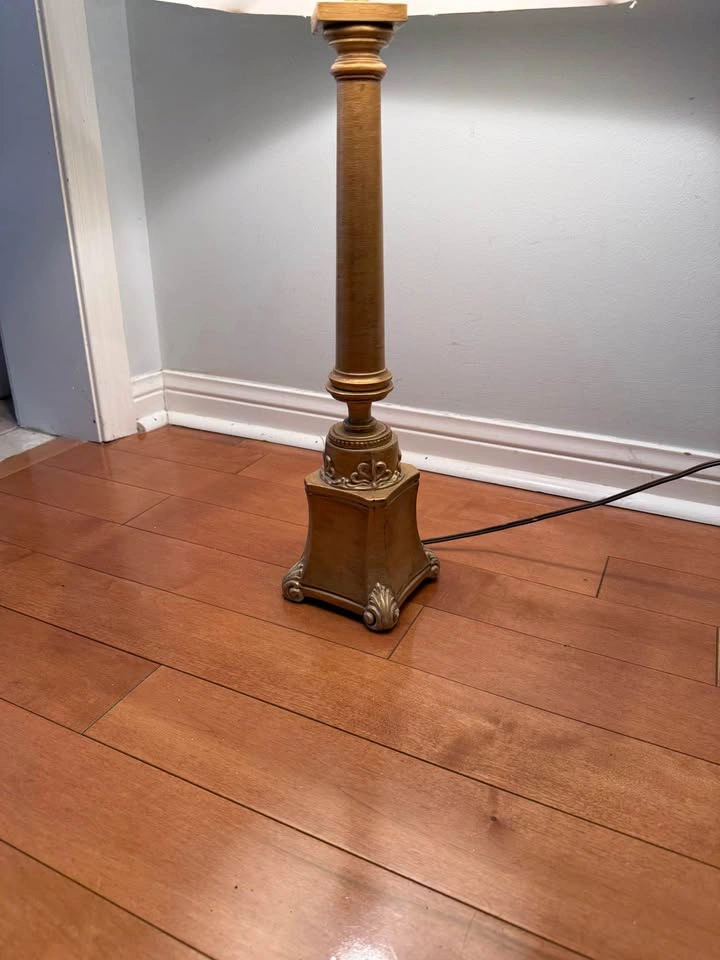 Vintage Gold Table Lamp with Shade - photo 2