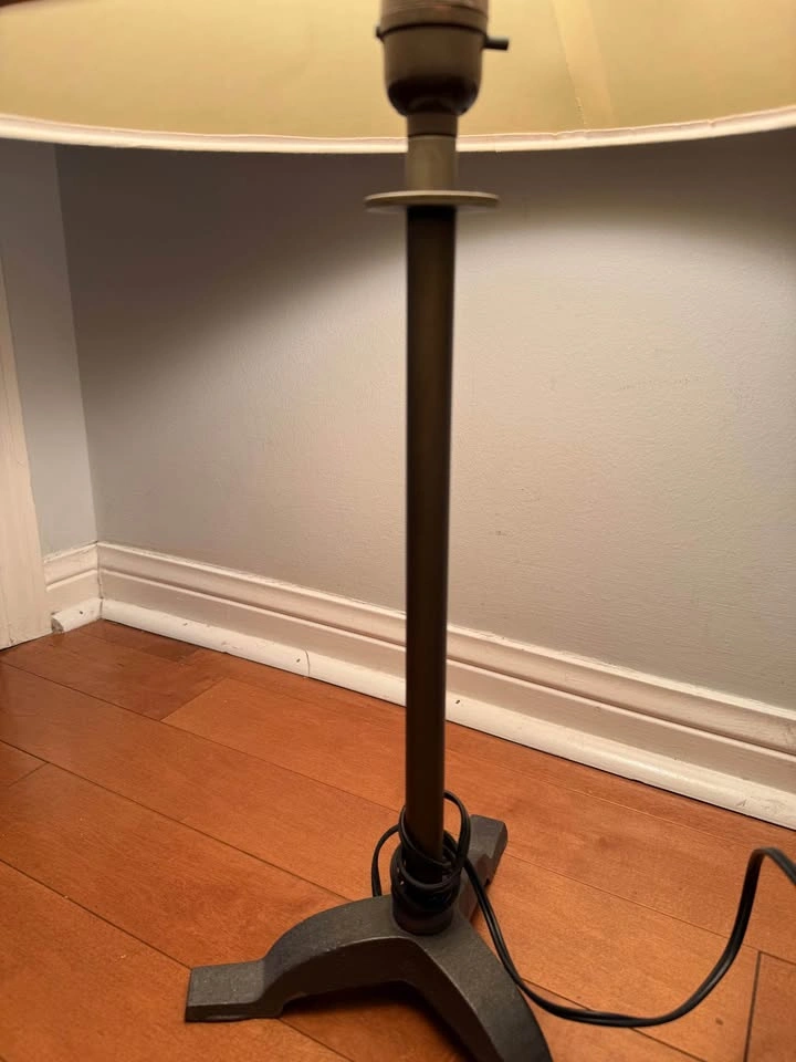 Vintage Tripod Floor Lamp - photo 3